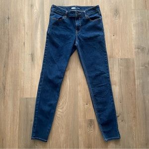 Old Navy Super Skinny Dark-Wash Jeans // size 4